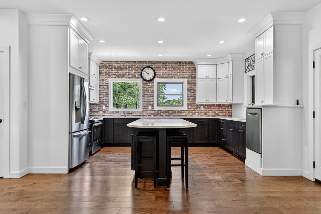 430912  Licensed Owner,Existing Rental History
