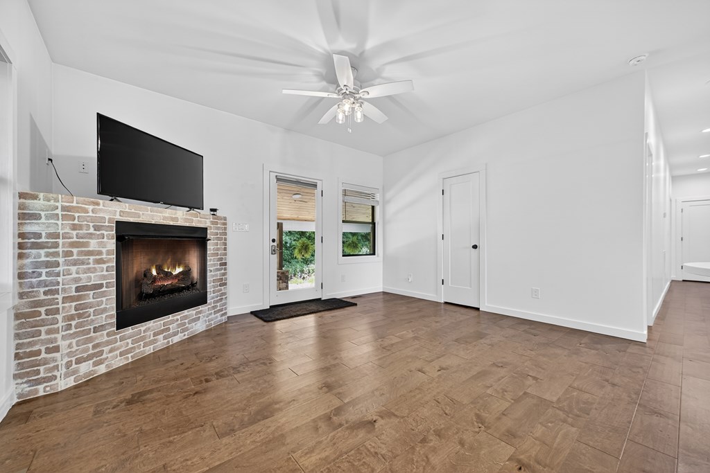 430912  Licensed Owner,Existing Rental History