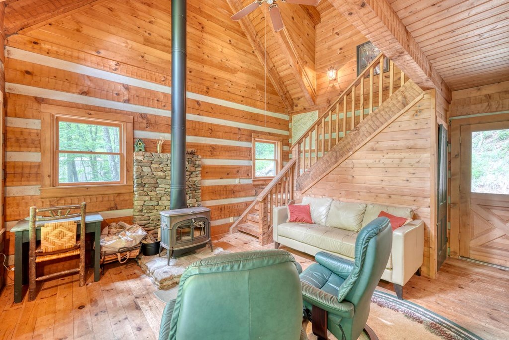 430937 Hayesville Active