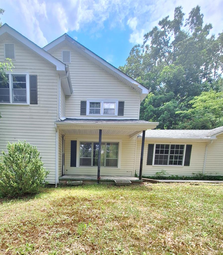 430961  Fixer Upper