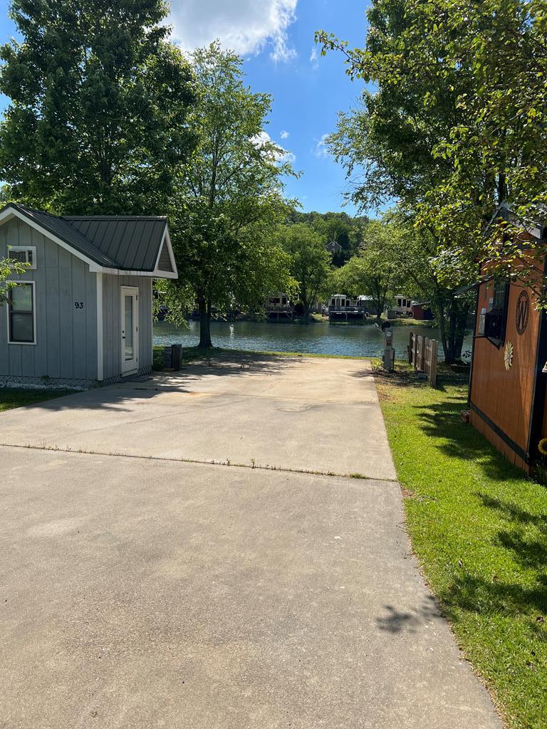 430976 Blairsville
 Land