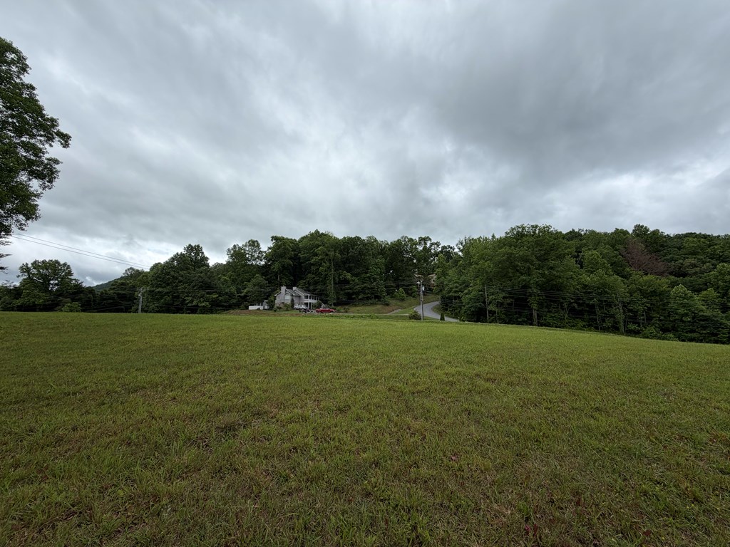 430983 Hayesville
 Land
