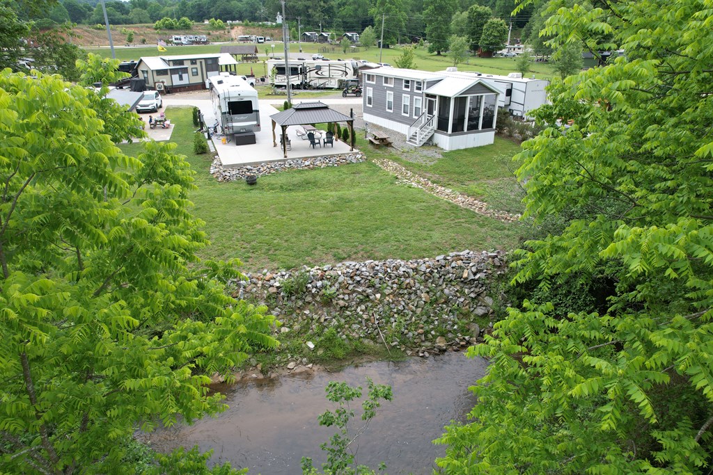 431003 Morganton
 Land