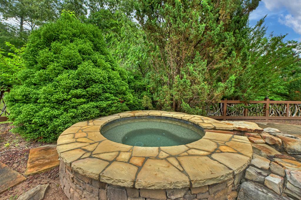 431006 Blue Ridge Pending