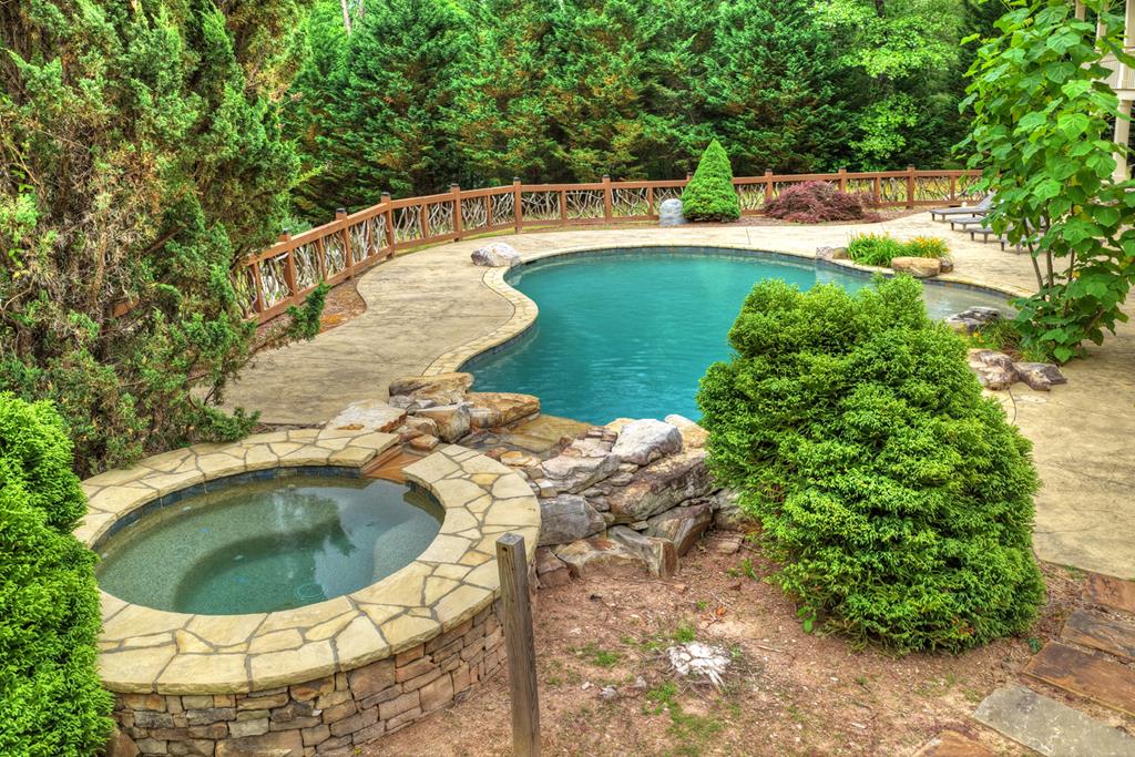 431006 Blue Ridge Pending