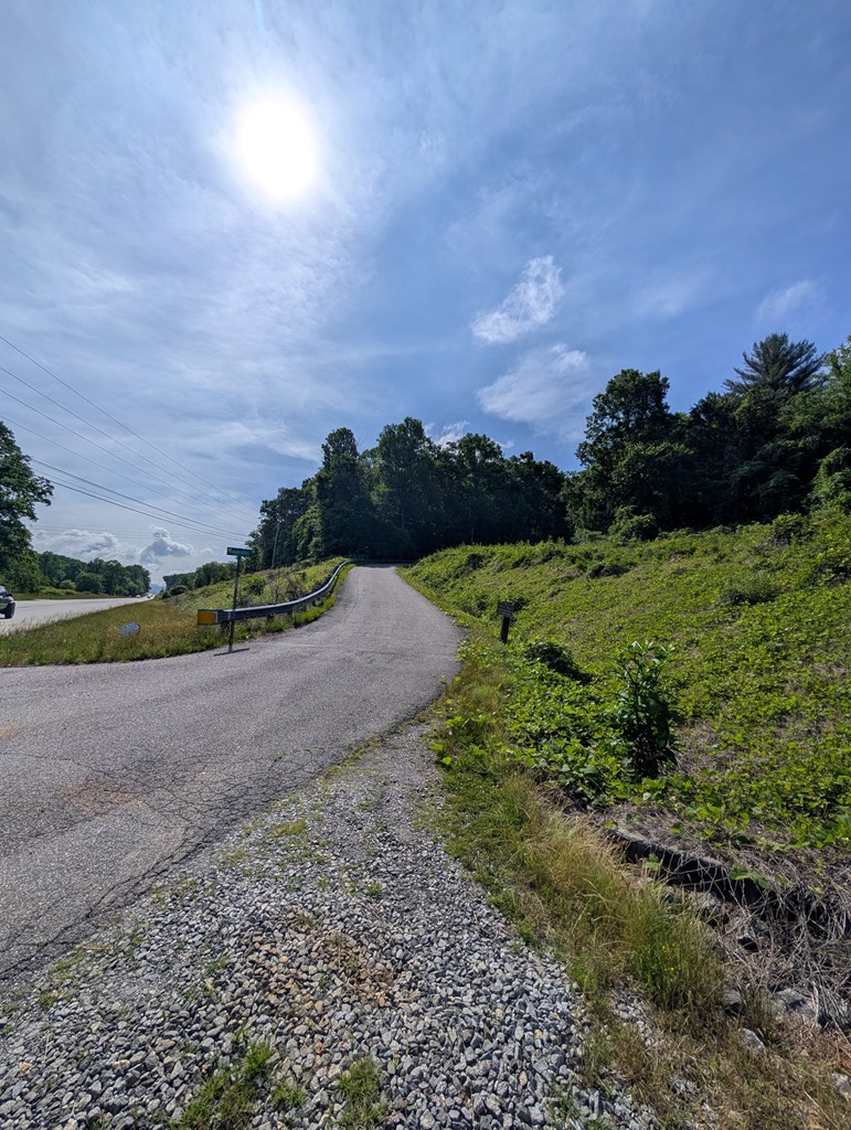 431046 Hayesville
 Land
