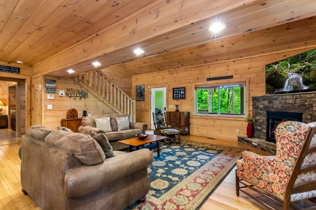 431154 Mineral Bluff Active