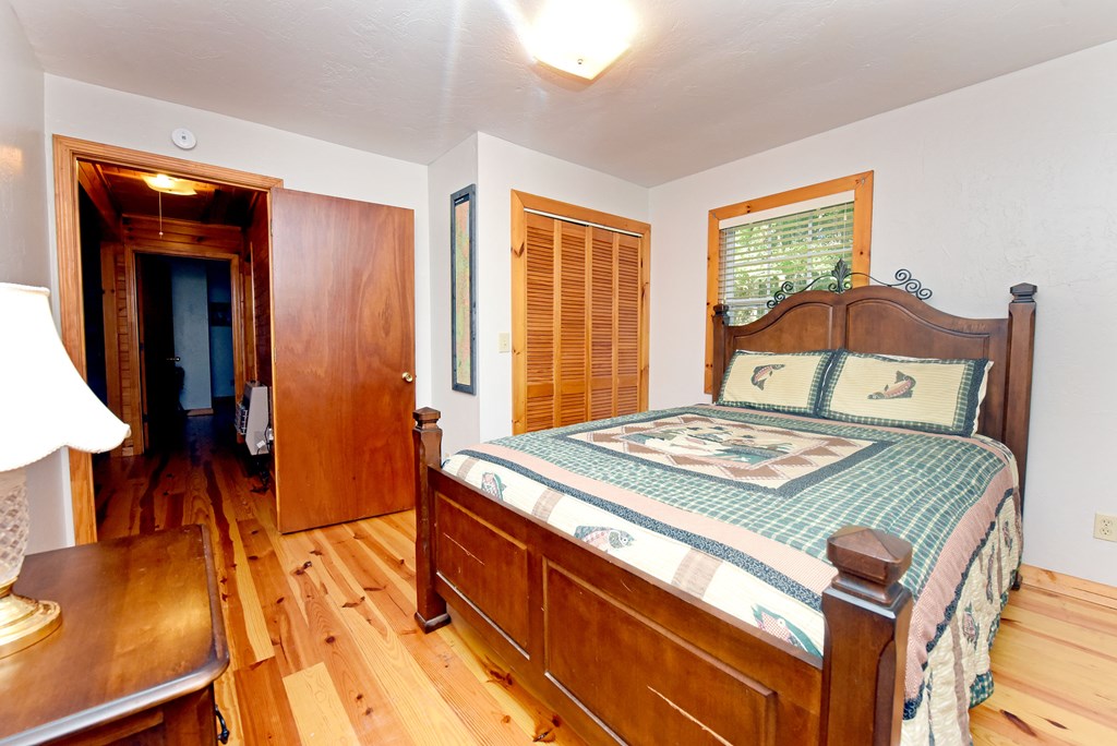431216 Mineral Bluff Active