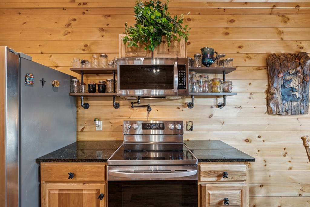 431275 Ellijay Active