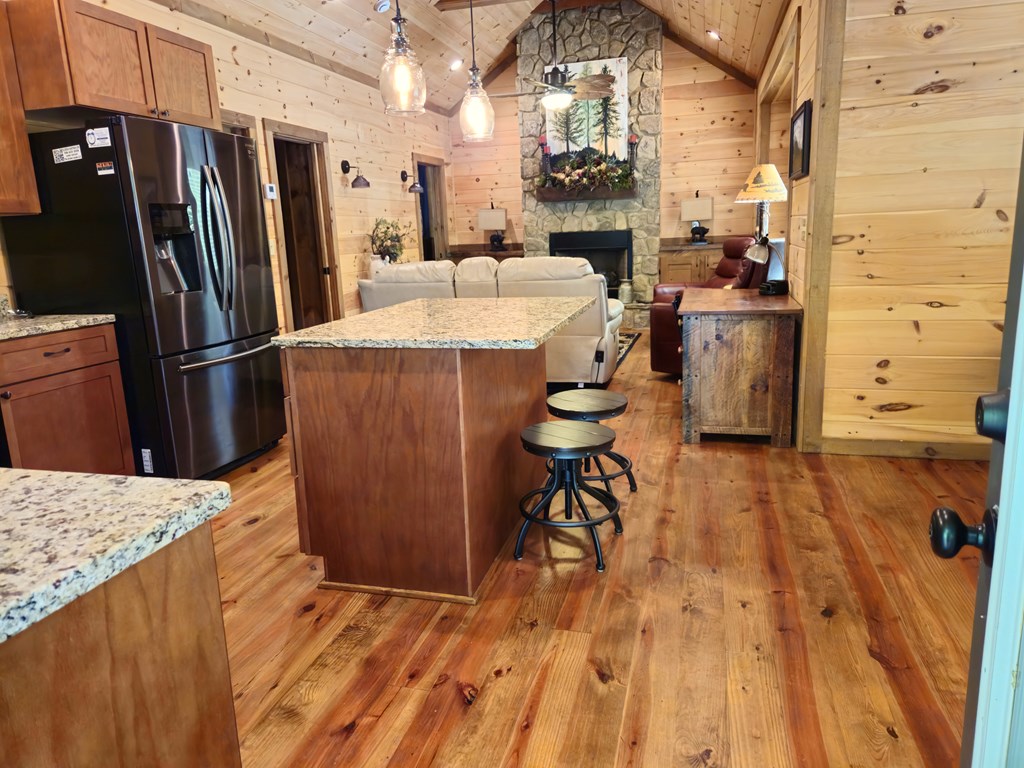 431283 Morganton Active