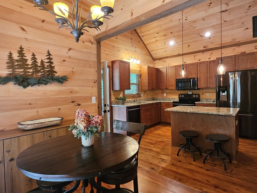 431283 Morganton Active