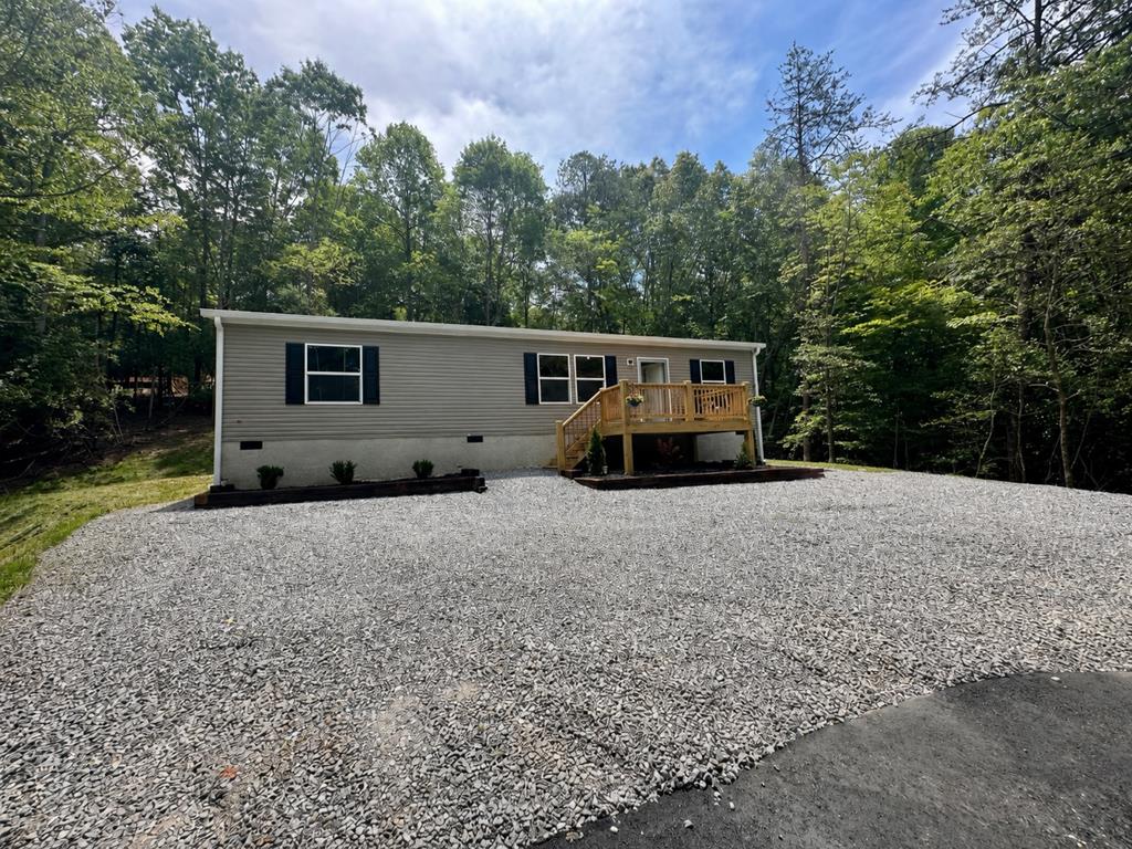 431322 Hayesville Active