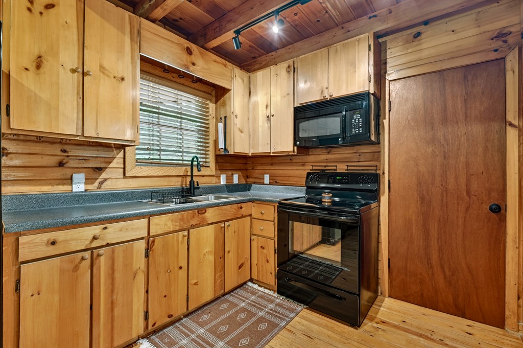 431380 Mineral Bluff Active