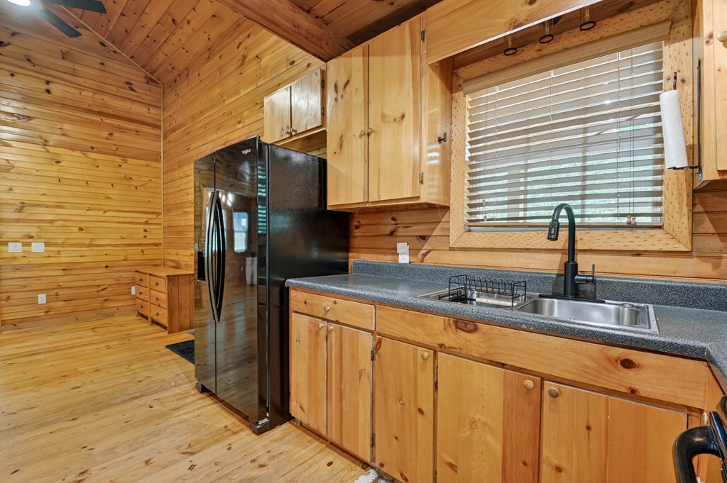 431380 Mineral Bluff Active