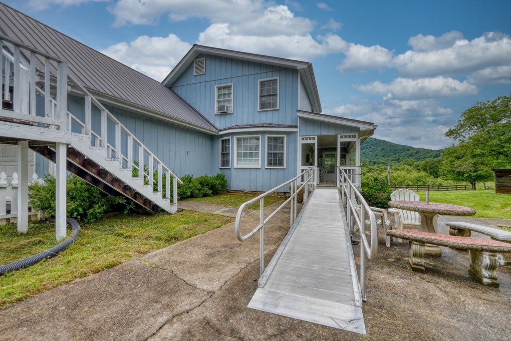 431389 Hiawassee Active