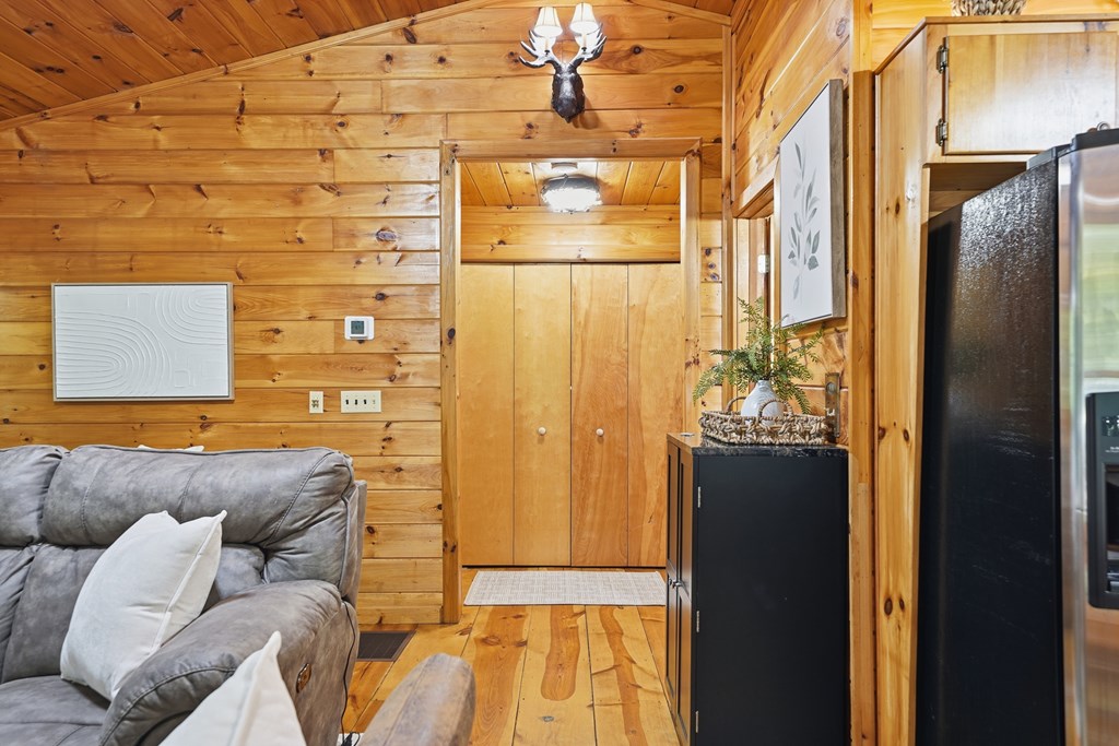 431404 Ellijay Active