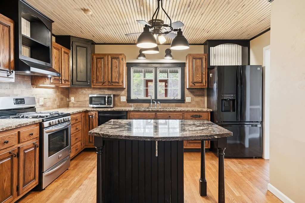 431422 Ellijay Active