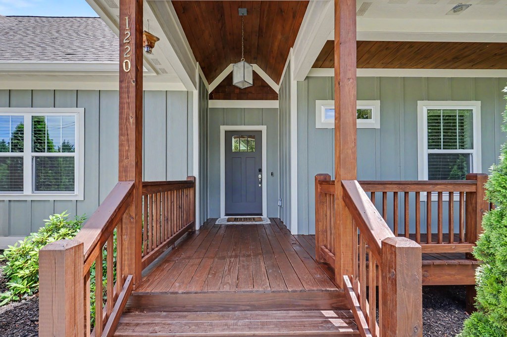 431562 Hiawassee Active