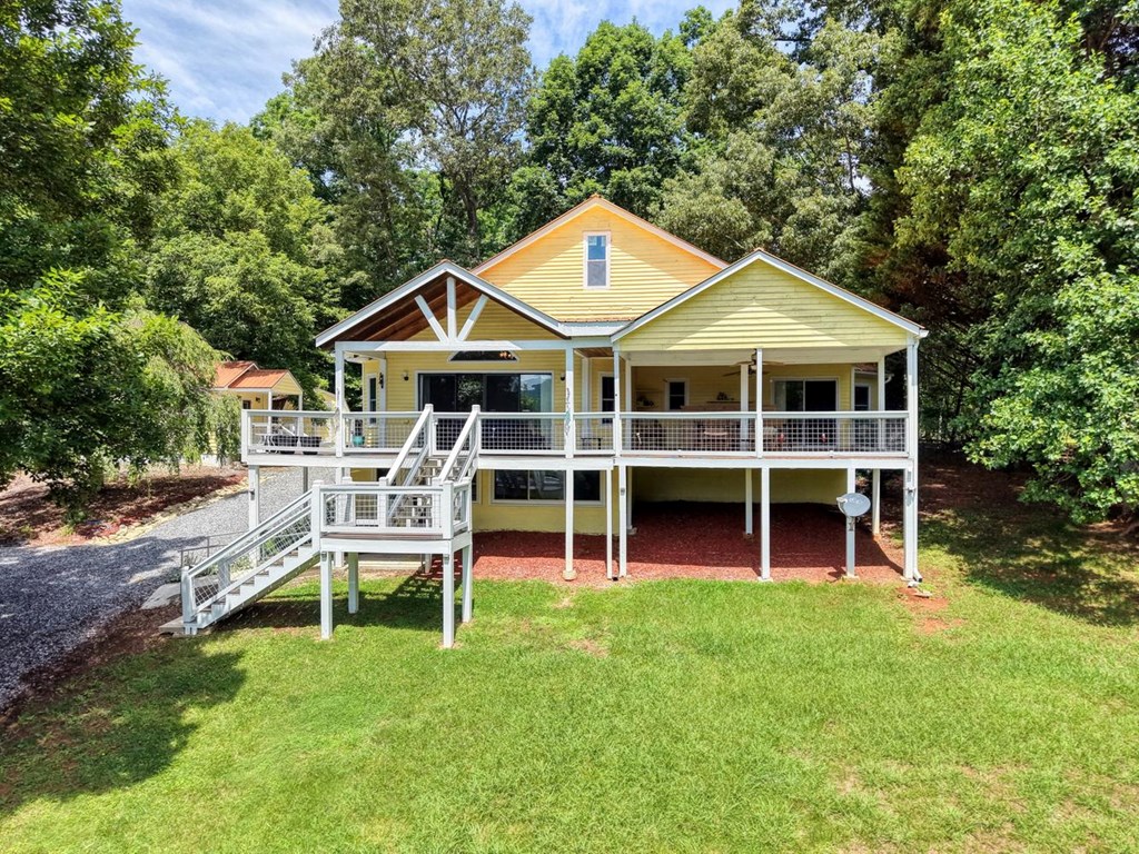 431625  Fixer Upper