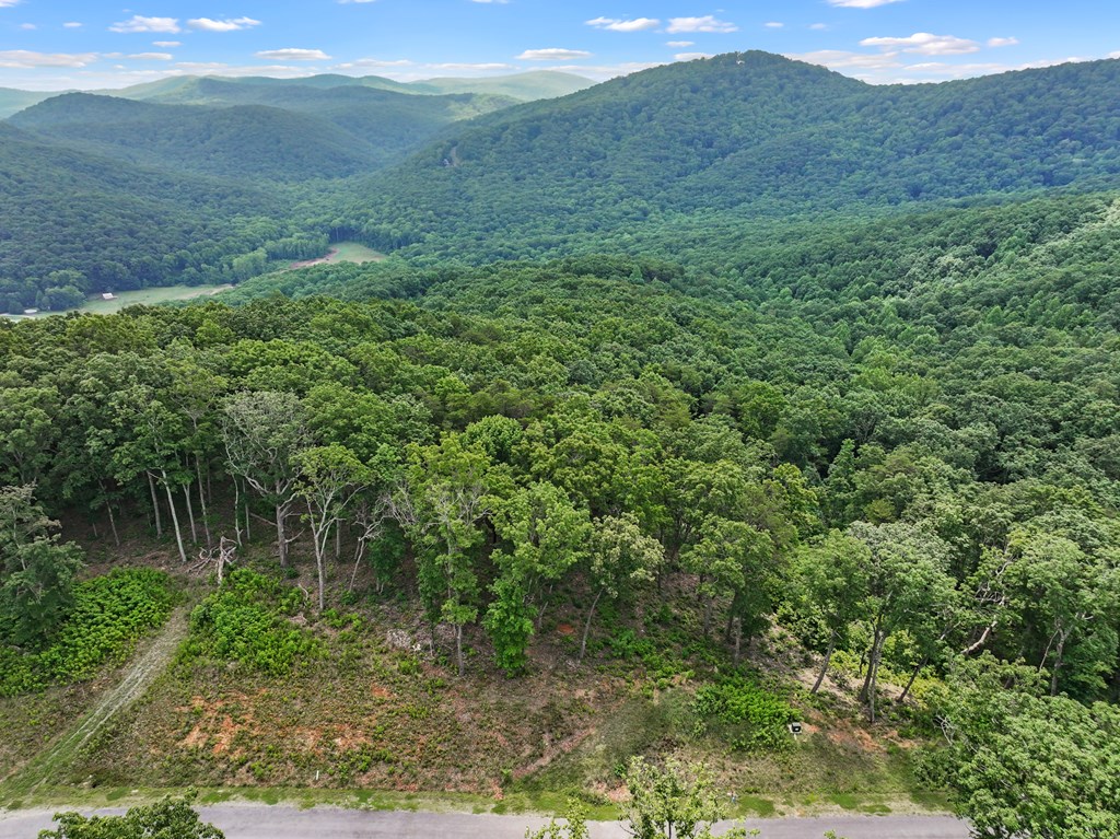 431648 Talking Rock
 Land