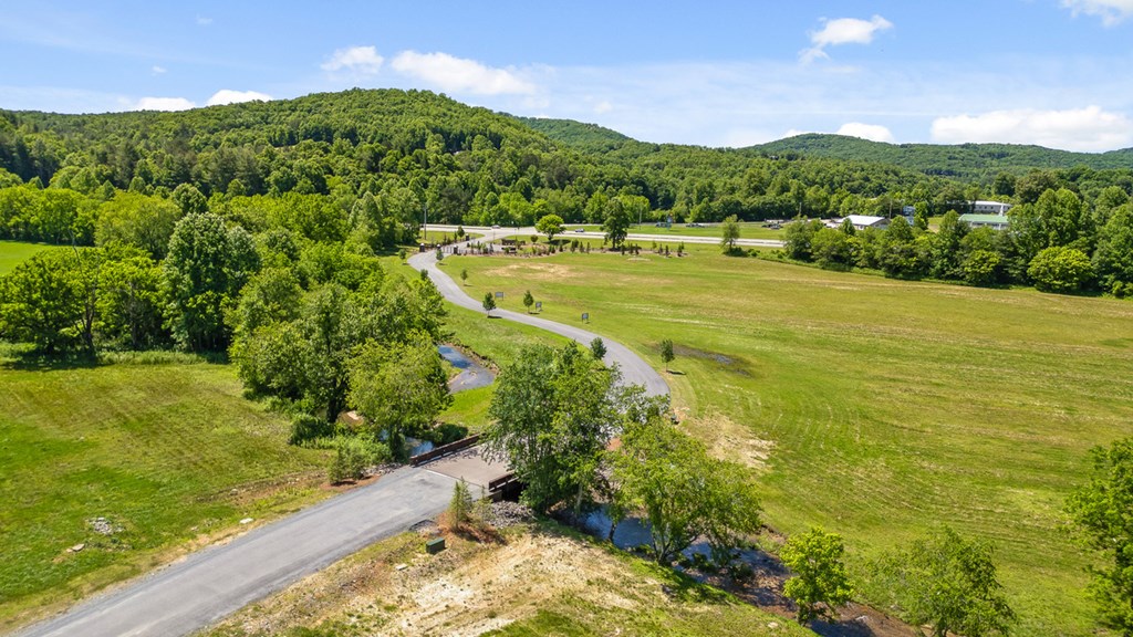 431657 Morganton
 Land