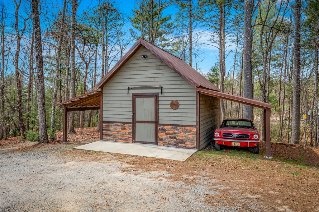 431682 Blue Ridge Active