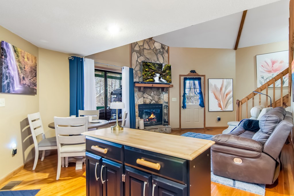 431685 Ellijay Active