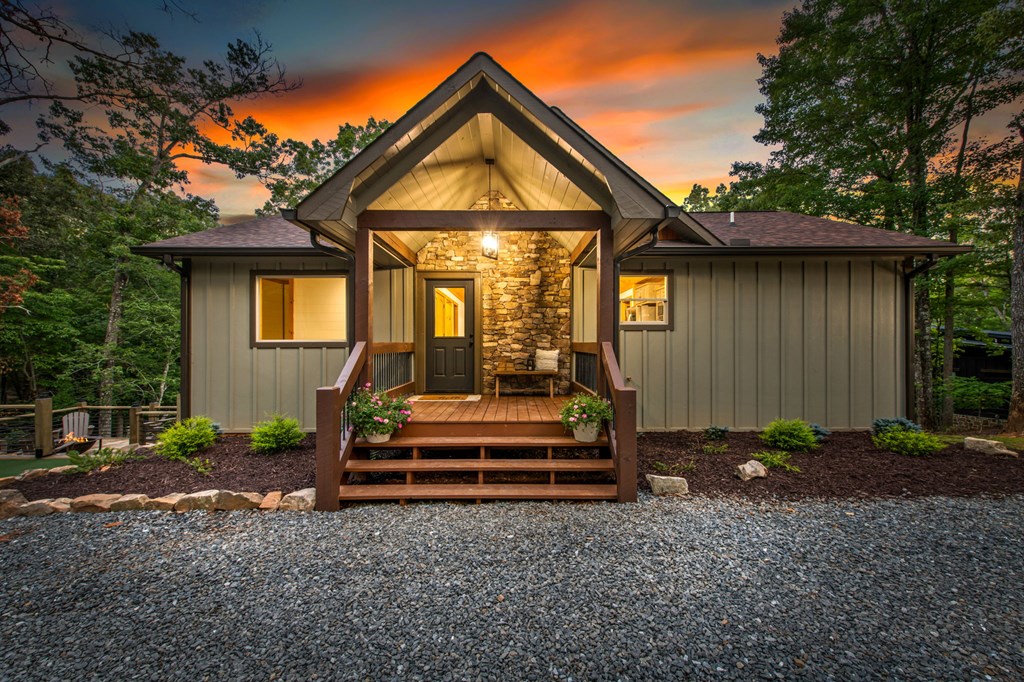 431691 Mineral Bluff Active