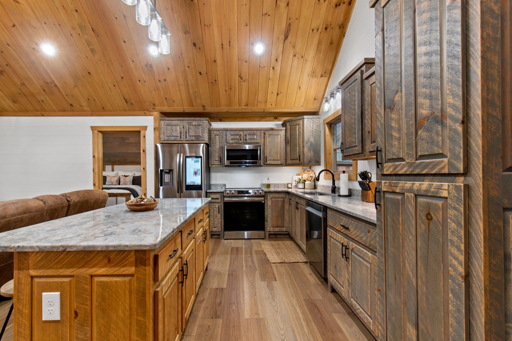 431691 Mineral Bluff Active