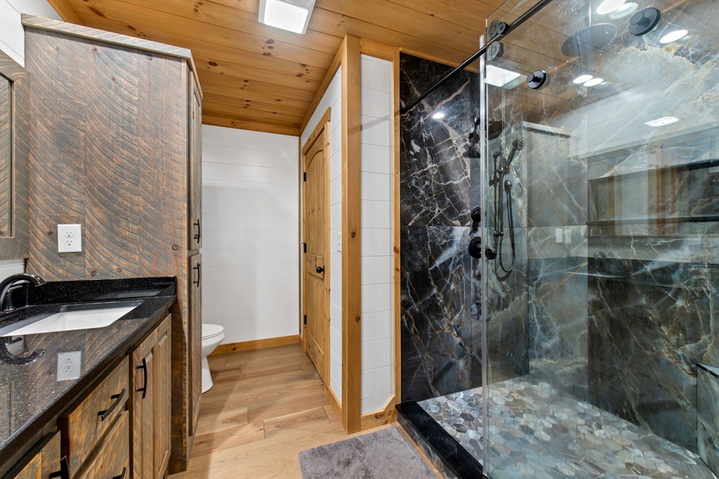 431691 Mineral Bluff Active