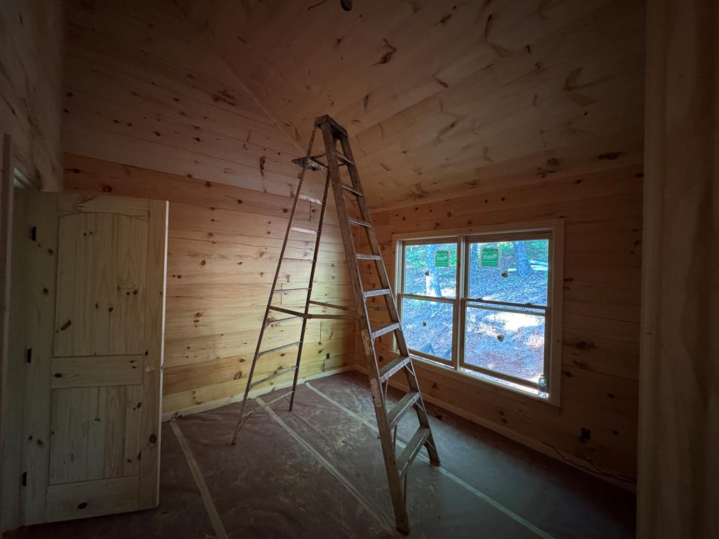 431692 Cherry Log Active