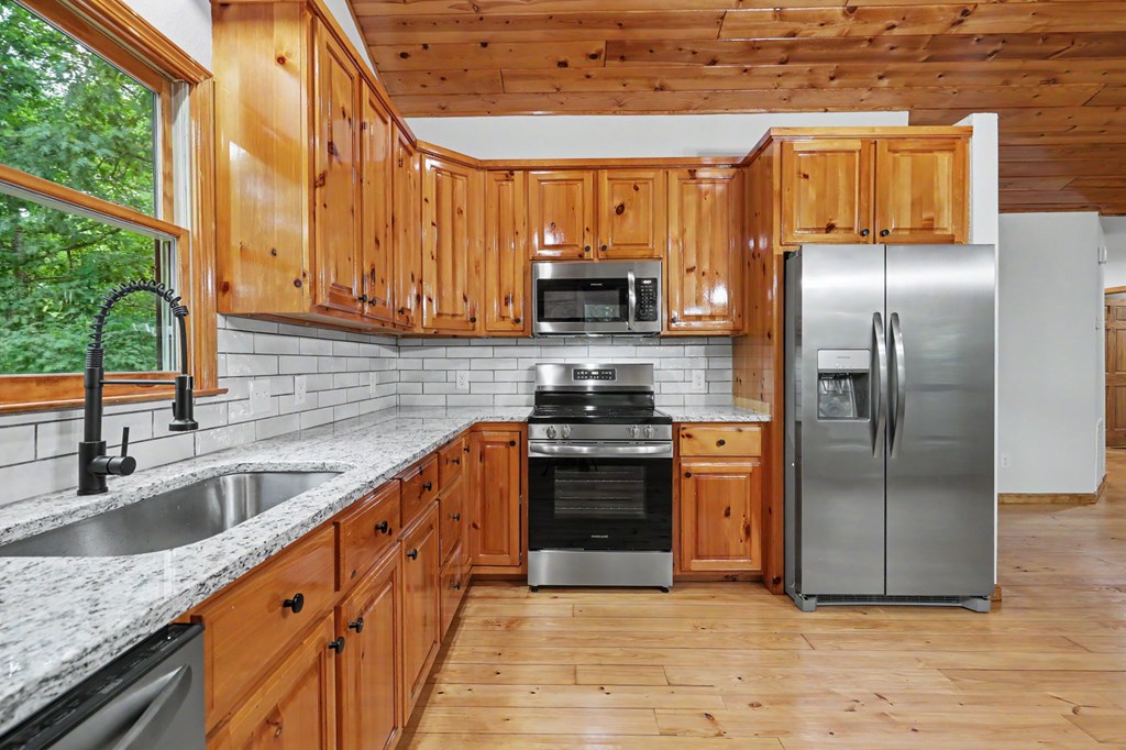 431695 Blairsville Active