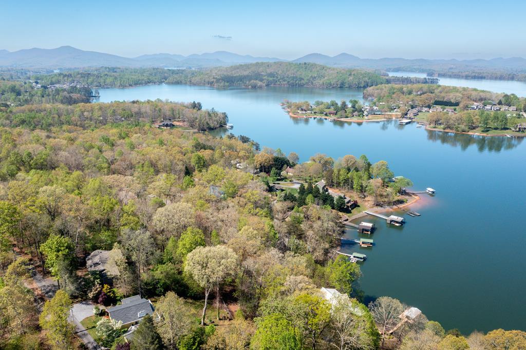 431696 Hayesville
 Land