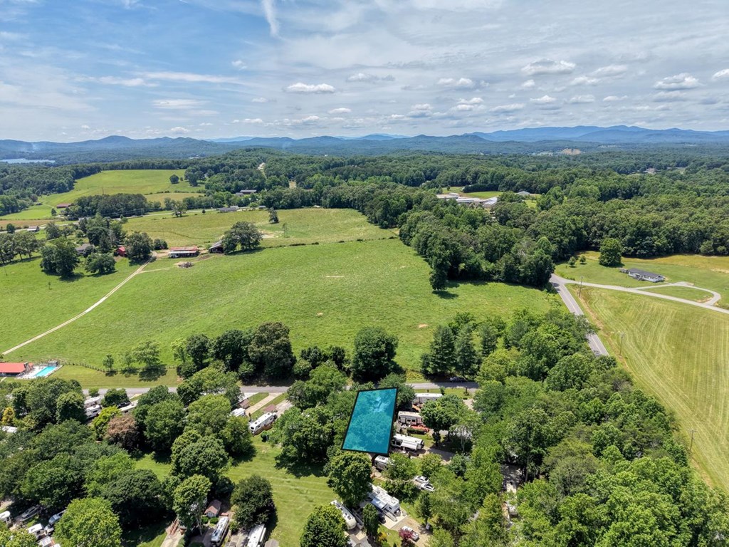 431709 Blairsville
 Land
