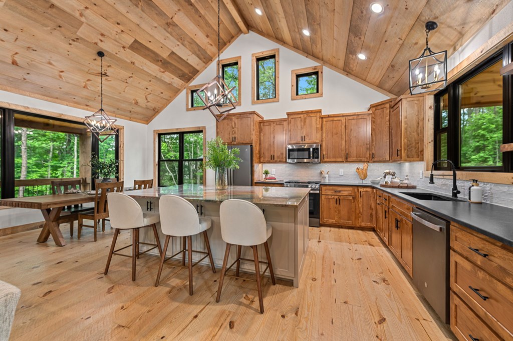 432718 McCaysville Active