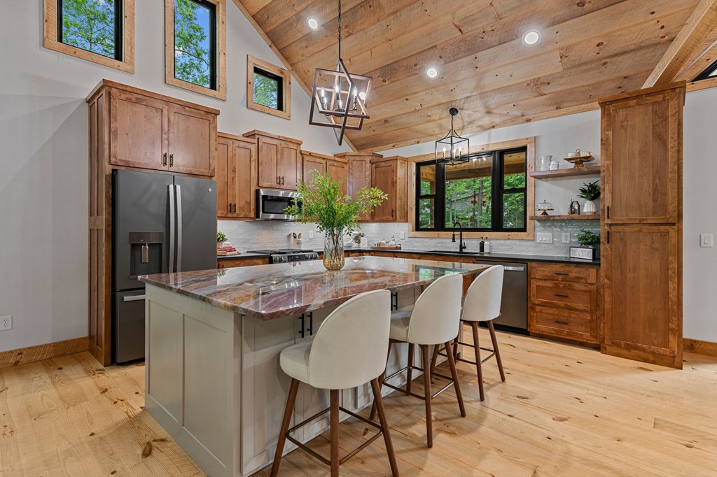432718 McCaysville Active