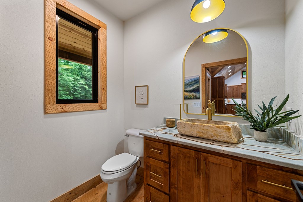 432718 McCaysville Active