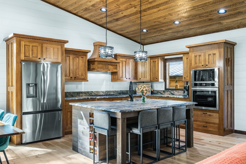 432723 Morganton Active