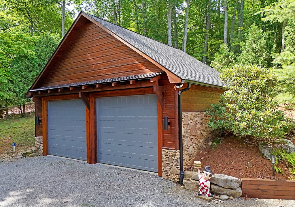432743 Morganton Active