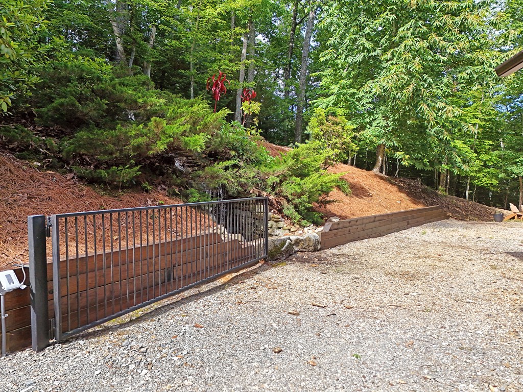 432743 Morganton Active