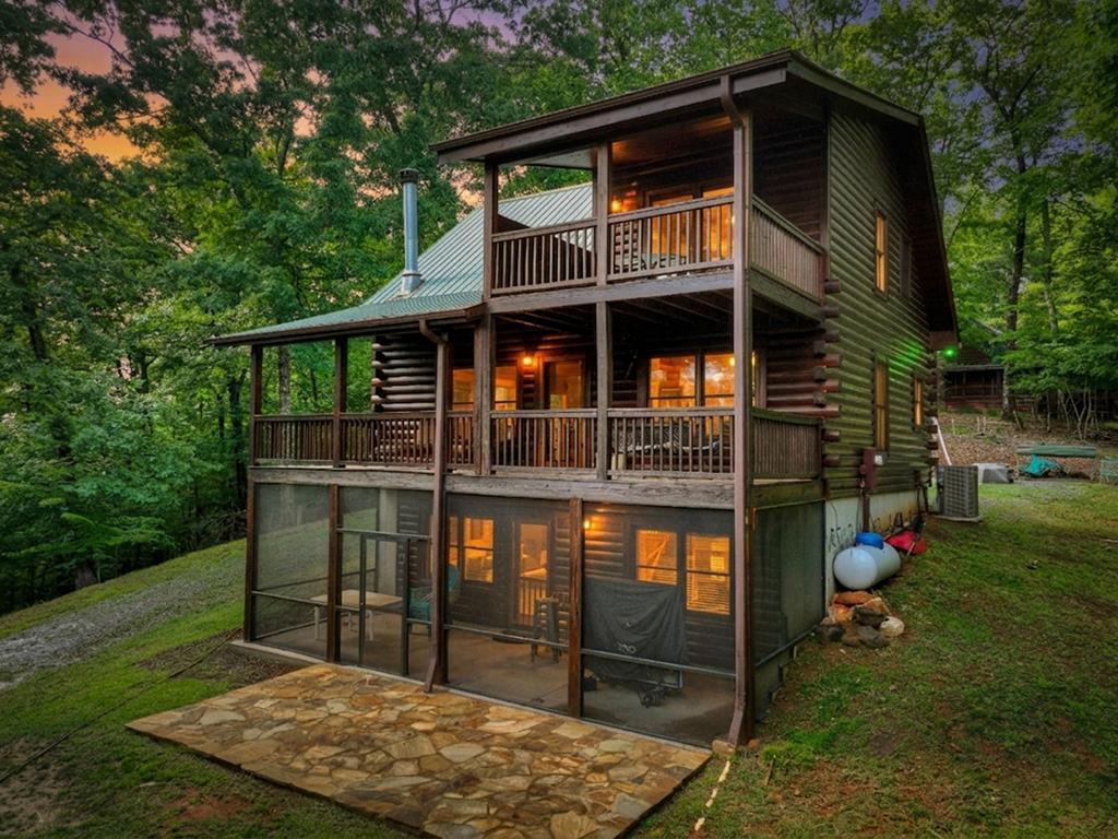 432745 Blue Ridge Active