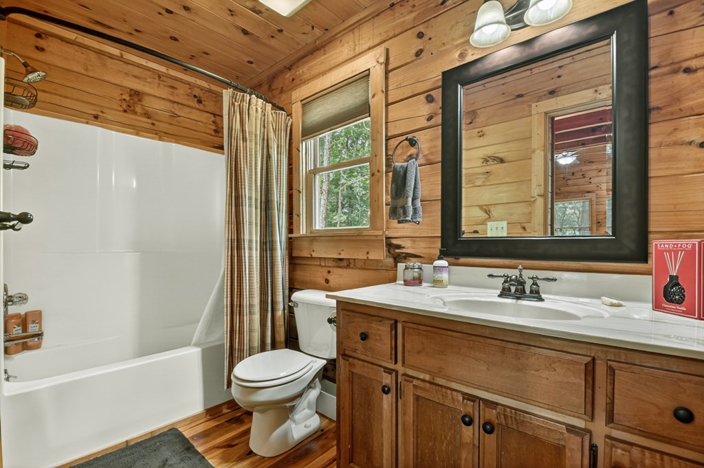 432745 Blue Ridge Active