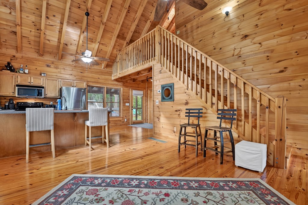 432745 Blue Ridge Active
