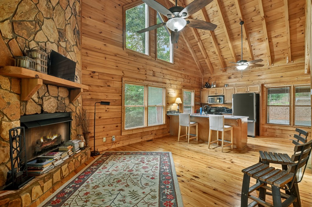 432745 Blue Ridge Active