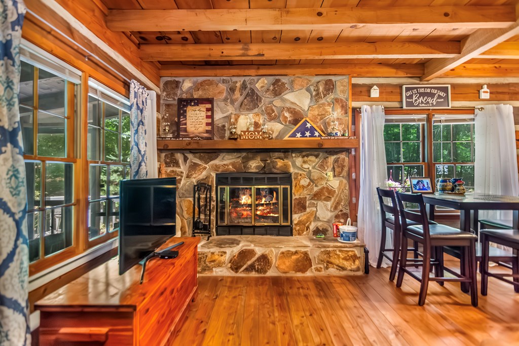 432750 Blue Ridge Active
