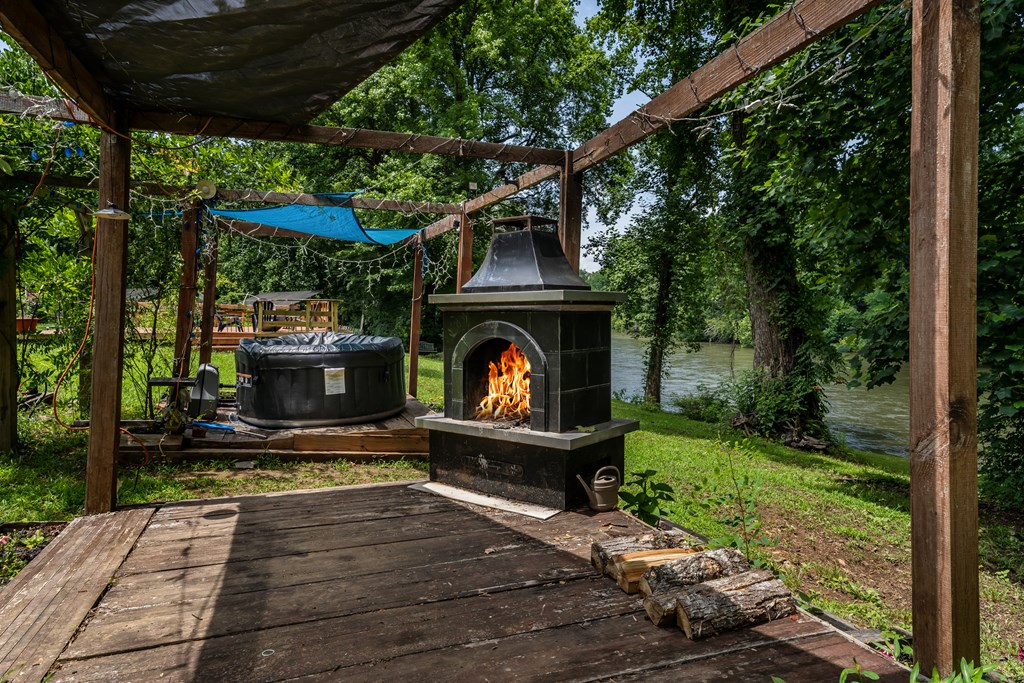 432754 Benton Active