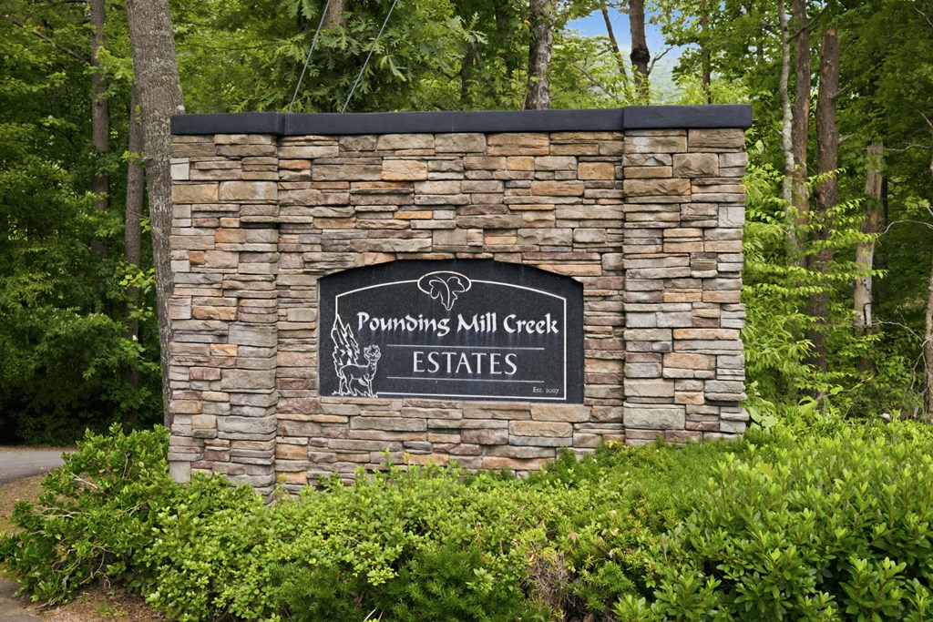 432759 Hayesville Active