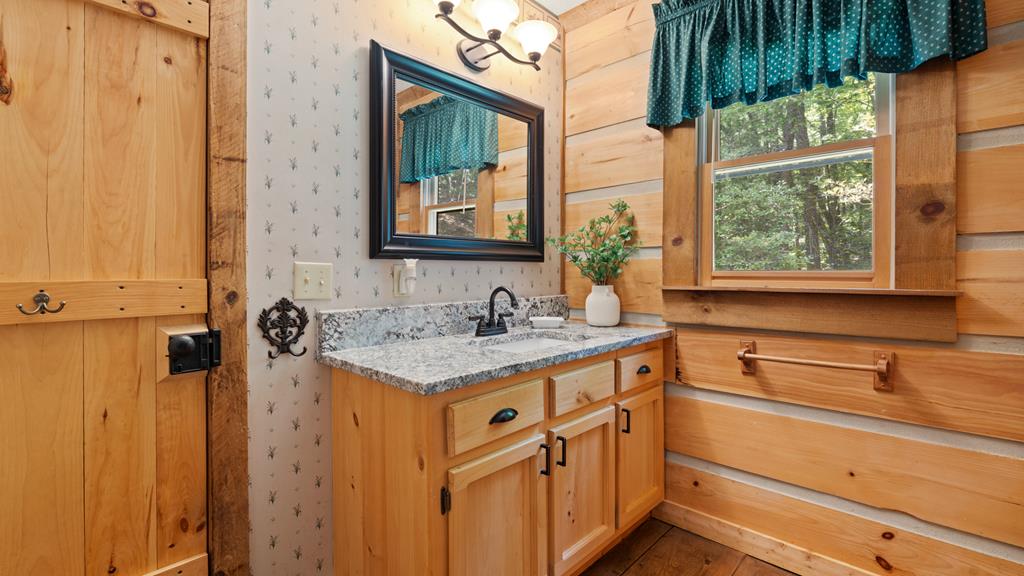 432779 Blue Ridge Active
