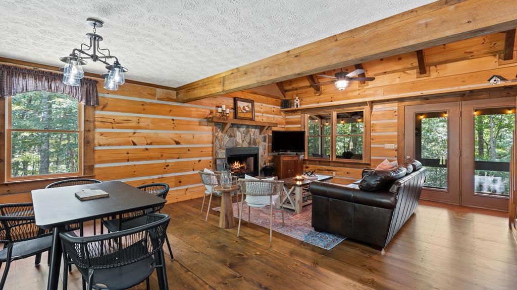 432779 Blue Ridge Active