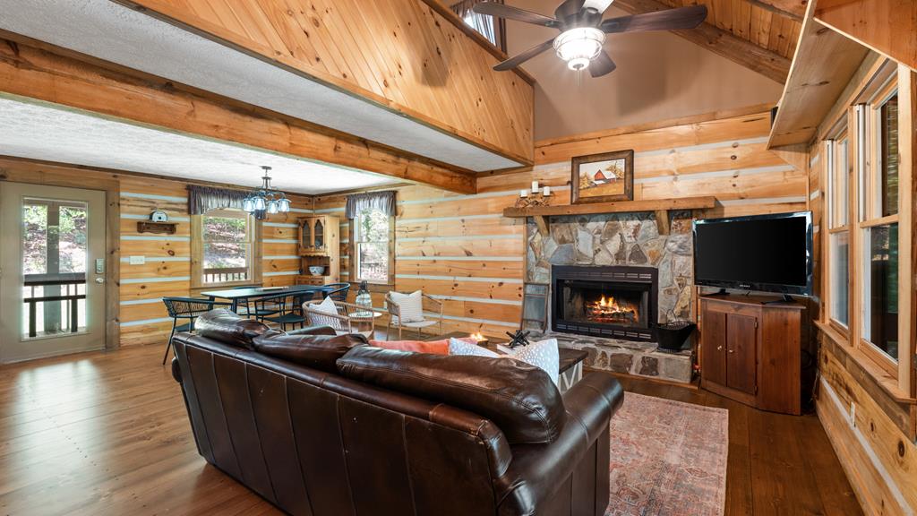 432779 Blue Ridge Active